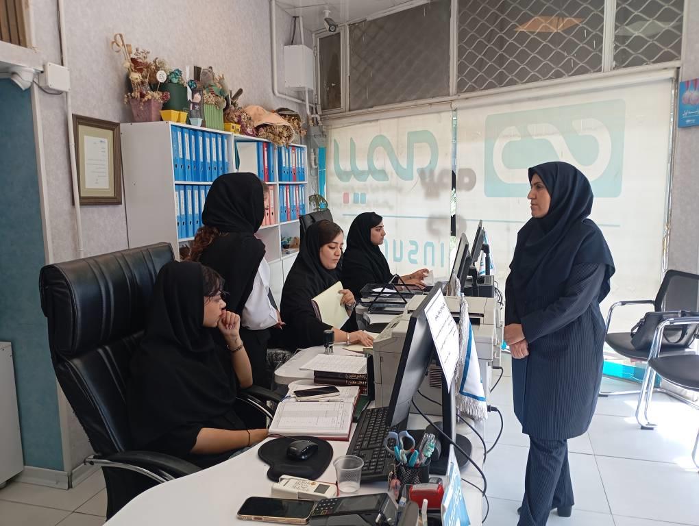 بازدید مدیر صندوق بازنشستگی استان مرکزی از مراکز پذیرش اسناد بیمه تکمیلی بازنشستگان در ساوه